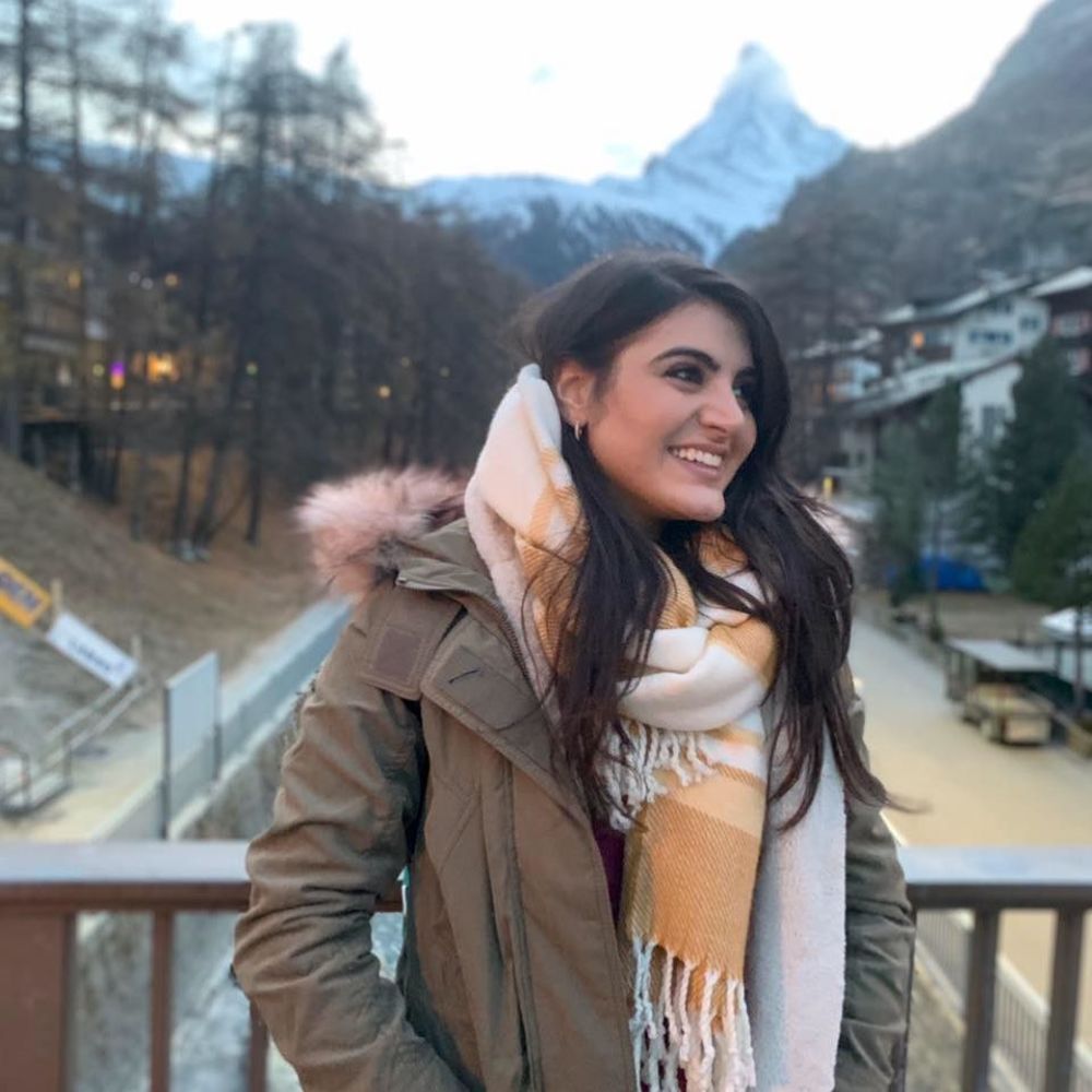 Meet your Posher, Nicole